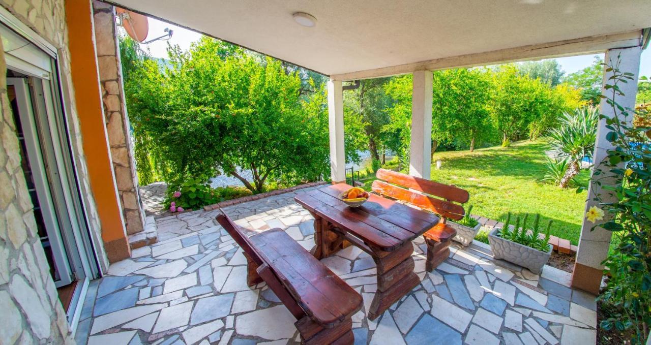 Holiday Home Narona Mostar Zewnętrze zdjęcie